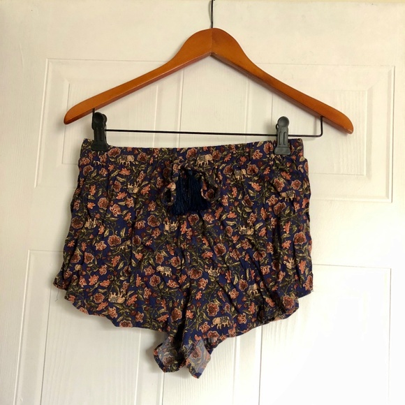 Flowy Shorts - Picture 1 of 1